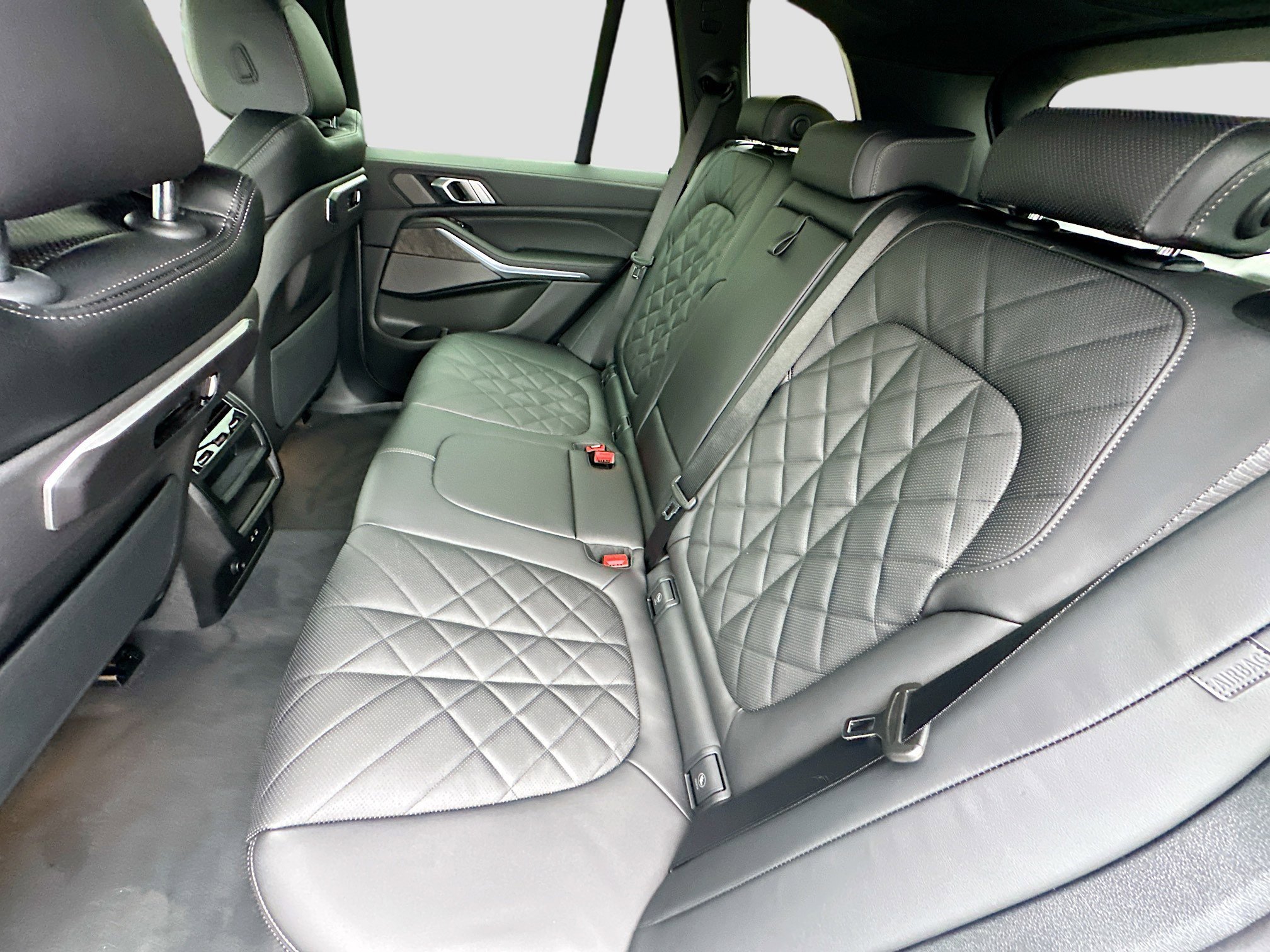 New 2026 Skyscraper Grey Metallic BMW xDrive50e image 20