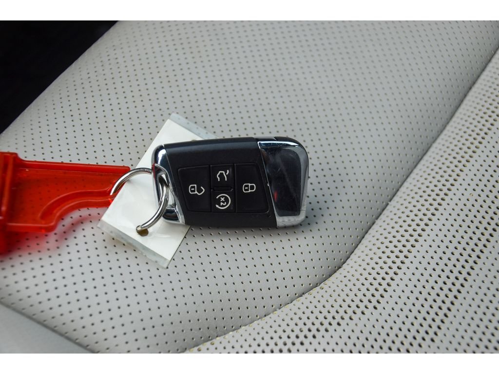 Used 2020 Deep Black Pearl Volkswagen SEL Premium R-Line image 39