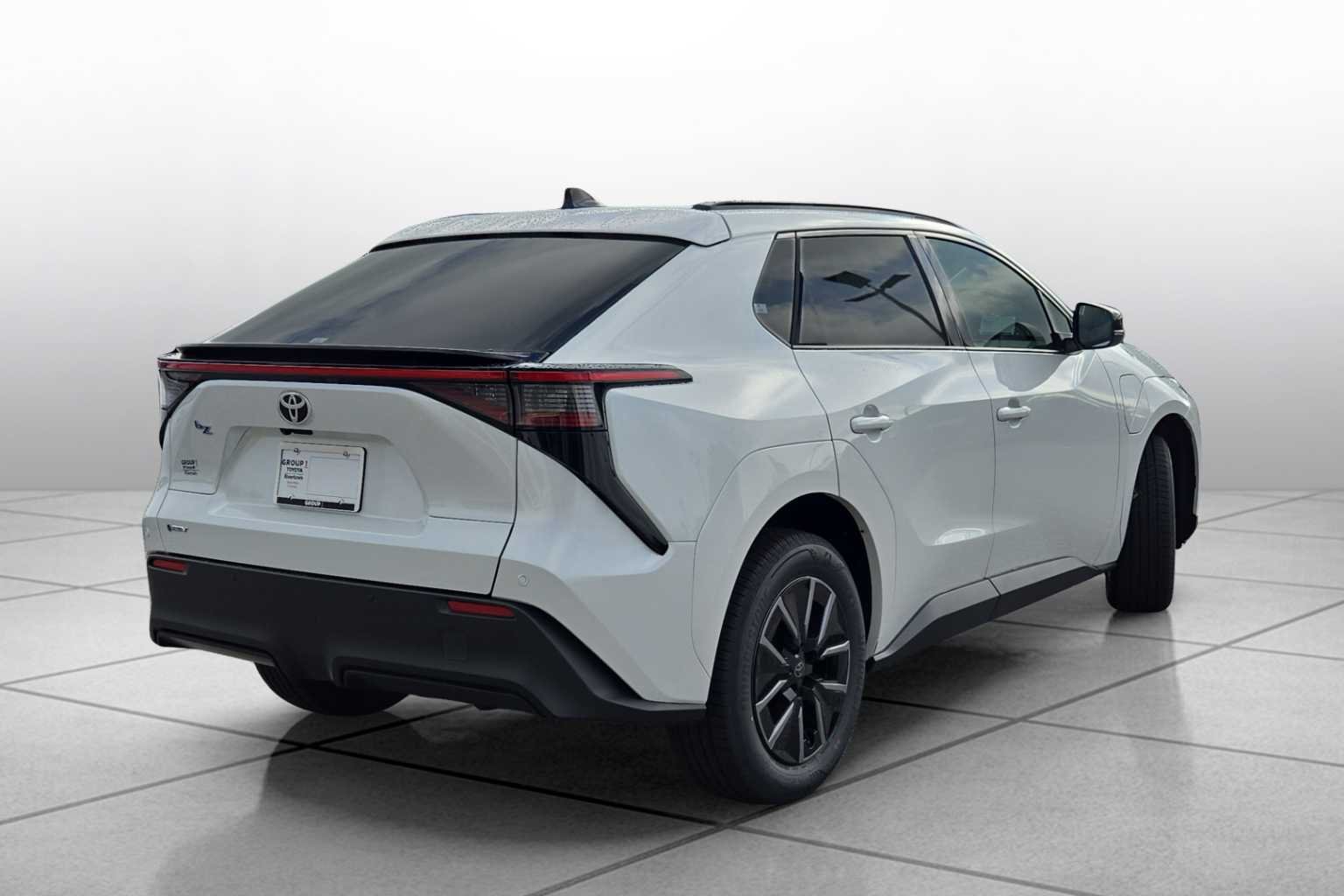 New 2026 Wind Chill Pearl Toyota XLE Plus image 17