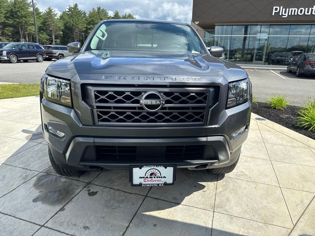 Used 2024 Gray Nissan SV image 2