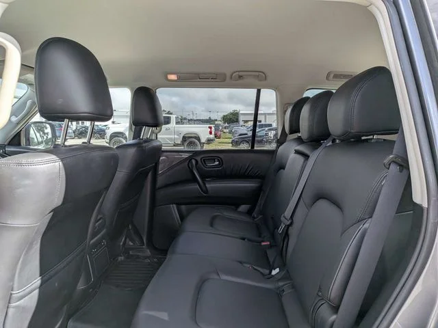 Used 2022 Gray Nissan SV image 13