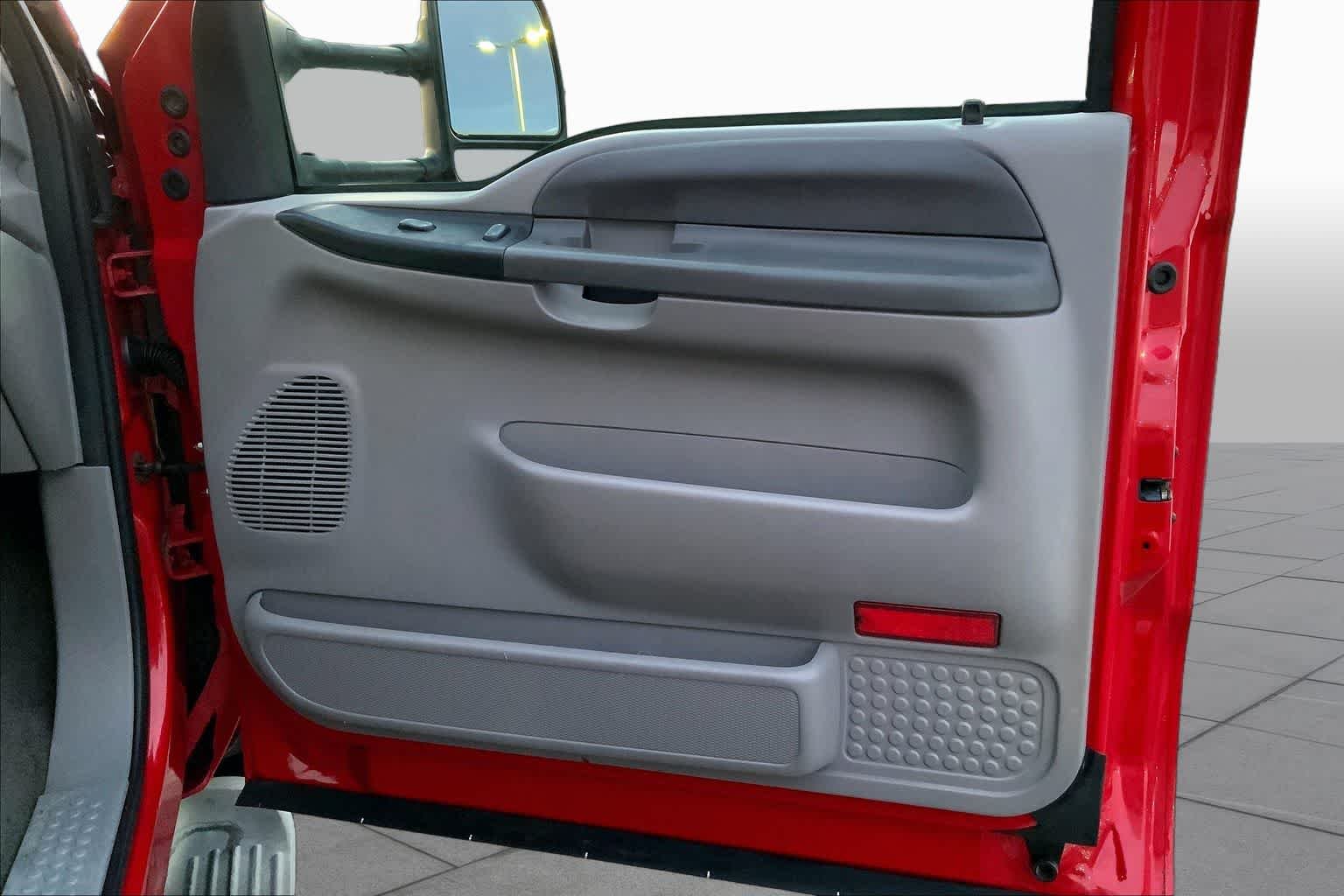 Used 2001 Red Ford XLT image 21