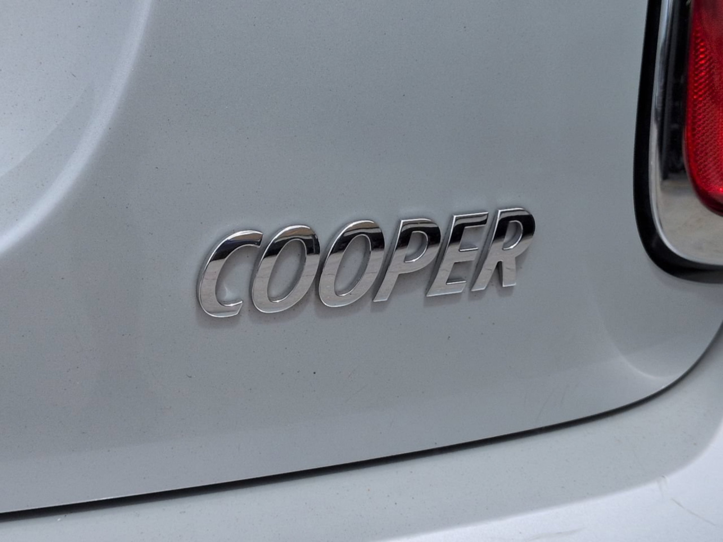 Used 2017 White Silver Metallic MINI Base image 28
