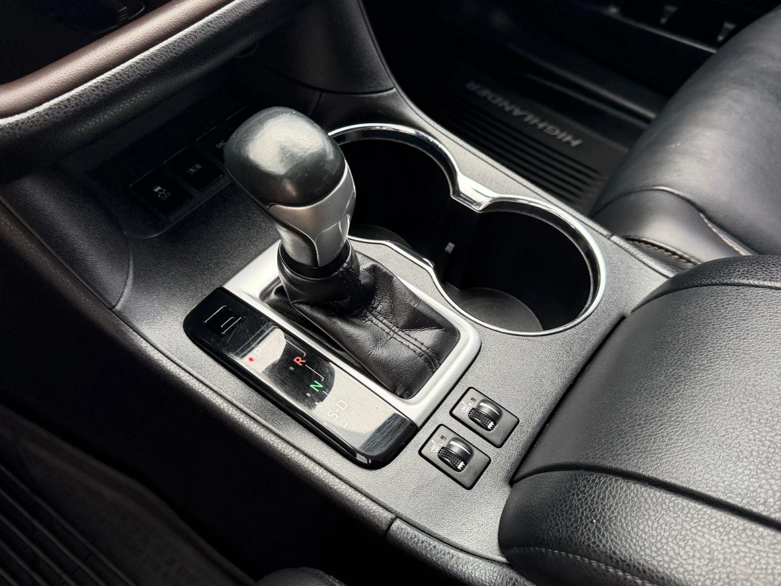 Used 2019 Celestial Silver Metallic Toyota XLE image 24