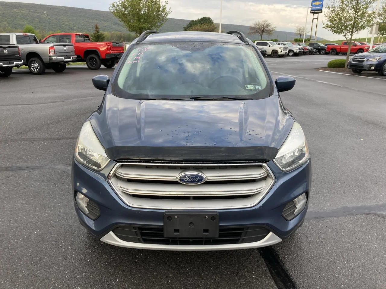 Used 2018  Ford SE image 2