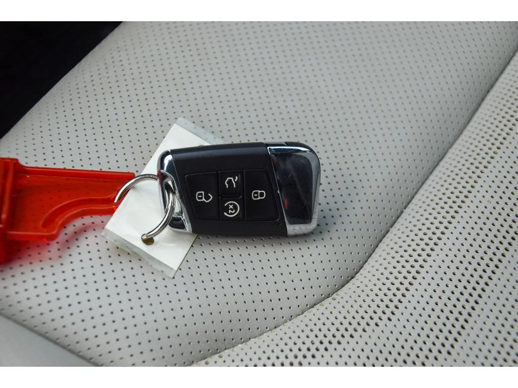 Used 2020 Deep Black Pearl Volkswagen SEL Premium R-Line image 39