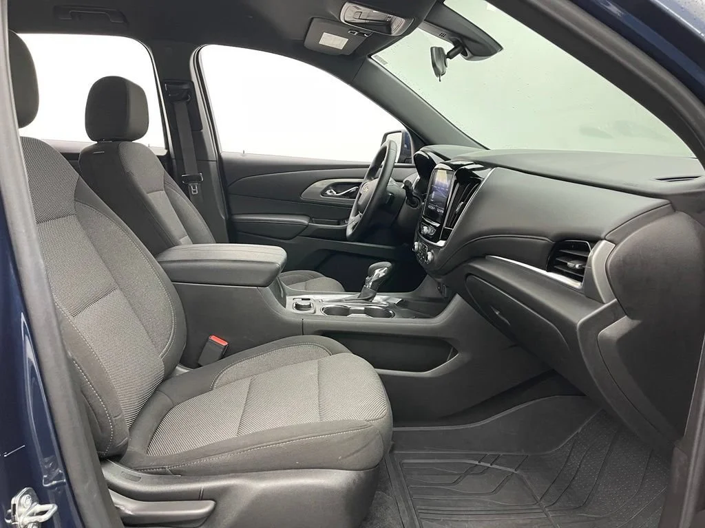 Used 2023 Northsky Blue Metallic Chevrolet LT Cloth image 32