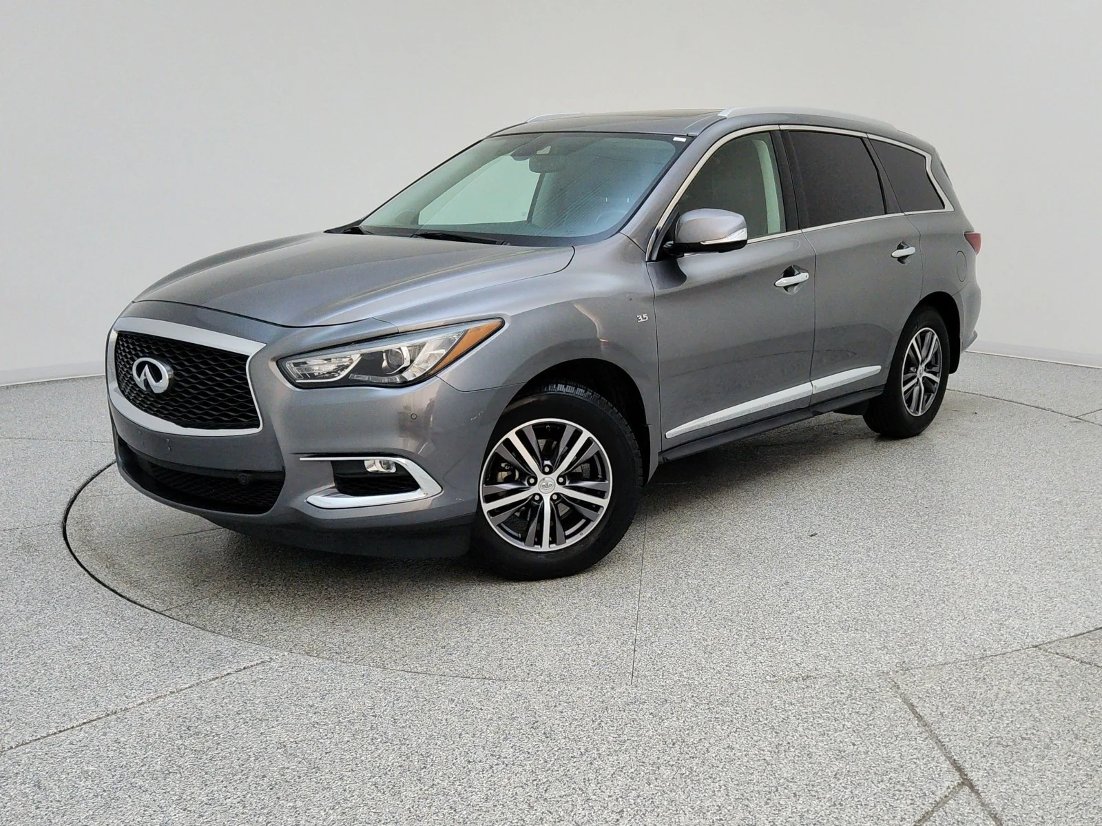 Used 2017 Graphite Shadow INFINITI  image 1