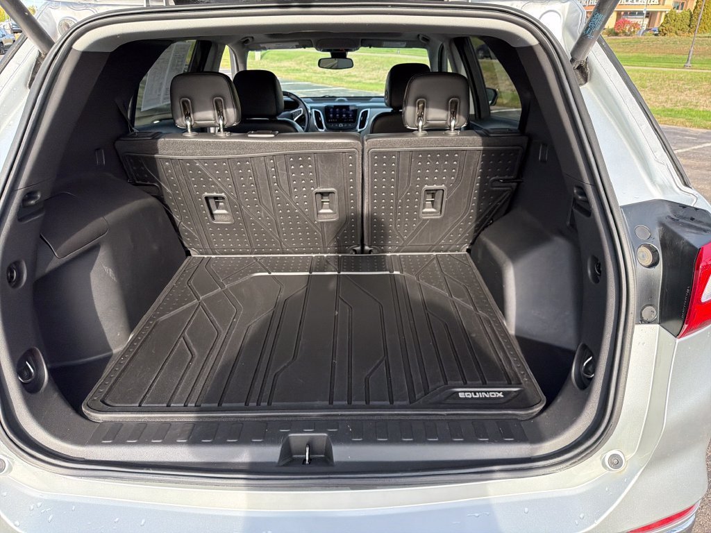 Certified Used 2020 SILVER ICE METALLIC Chevrolet Premier image 22