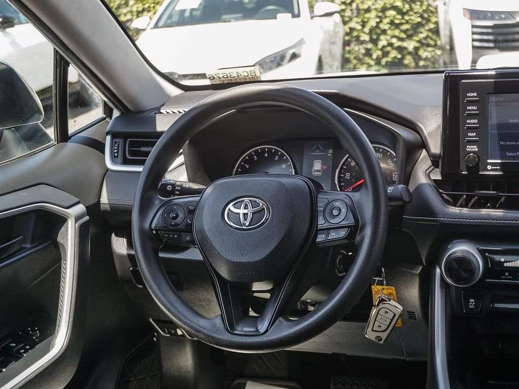 Used 2021 White Toyota LE image 17