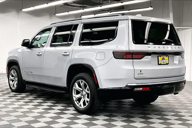 Used 2022 Silver Zynith Jeep Series II image 3