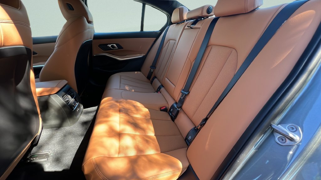 New 2026 Skyscraper Grey Metallic BMW 330i image 9