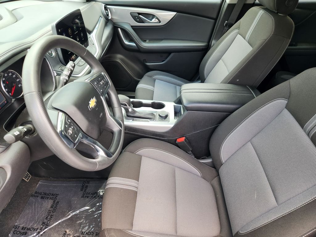 Used 2025 Black Chevrolet LT image 13