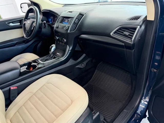 Used 2017 Blue Ford SE image 15