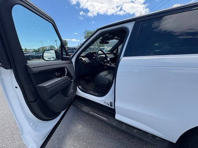 Certified Used 2025 White Land Rover Dynamic SE image 14