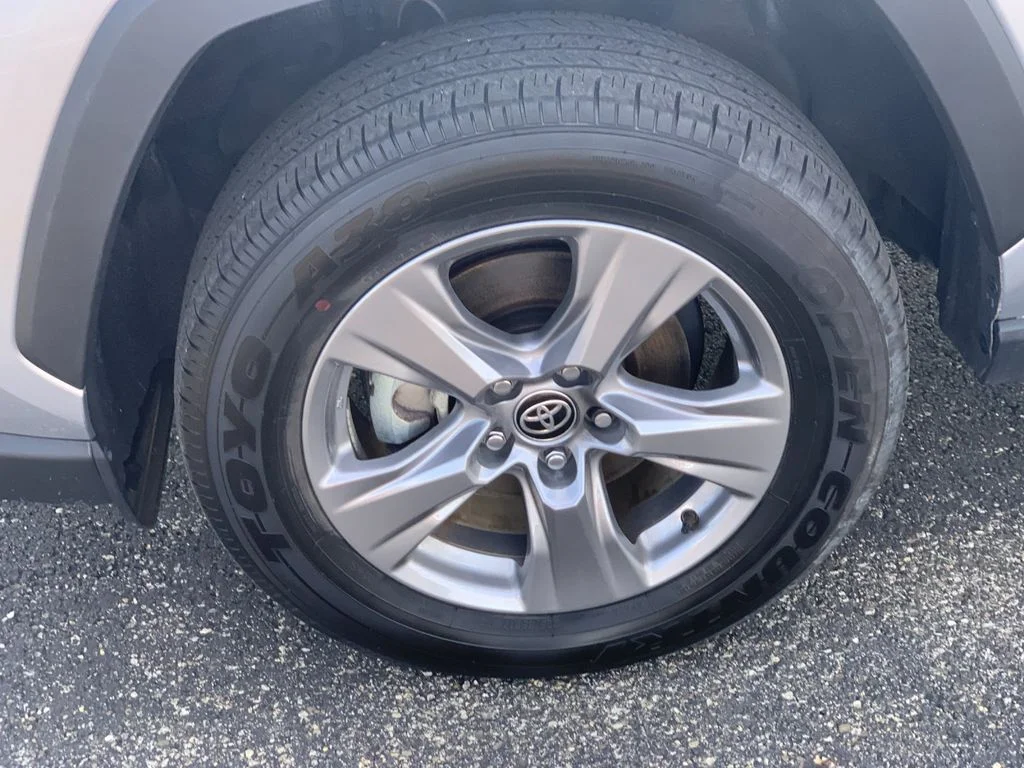 Used 2025 Silver Toyota XLE image 32