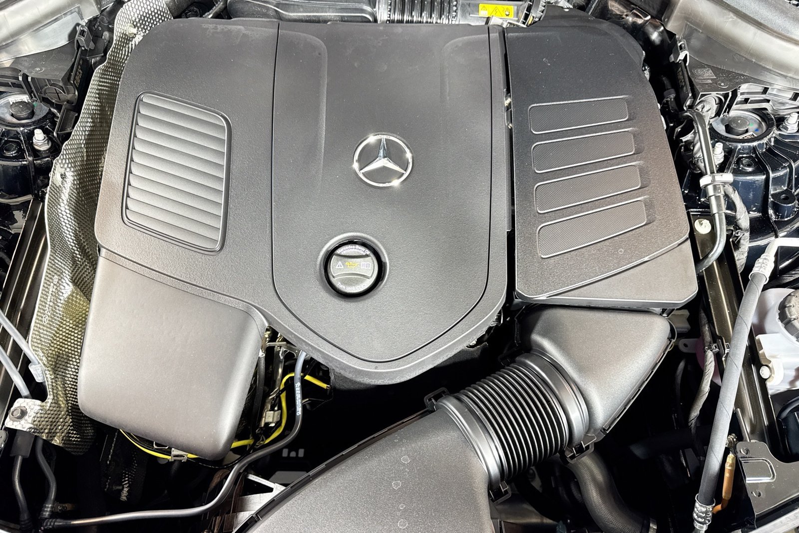 New 2026 Black Mercedes-Benz GLC 300 image 17