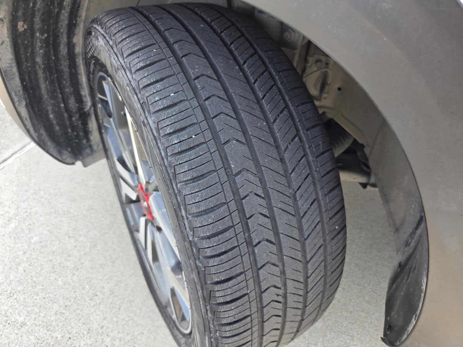 Used 2023 Snow White Pearl Kia SX image 28