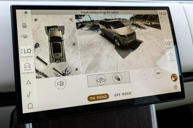 New 2026  Land Rover SE image 28
