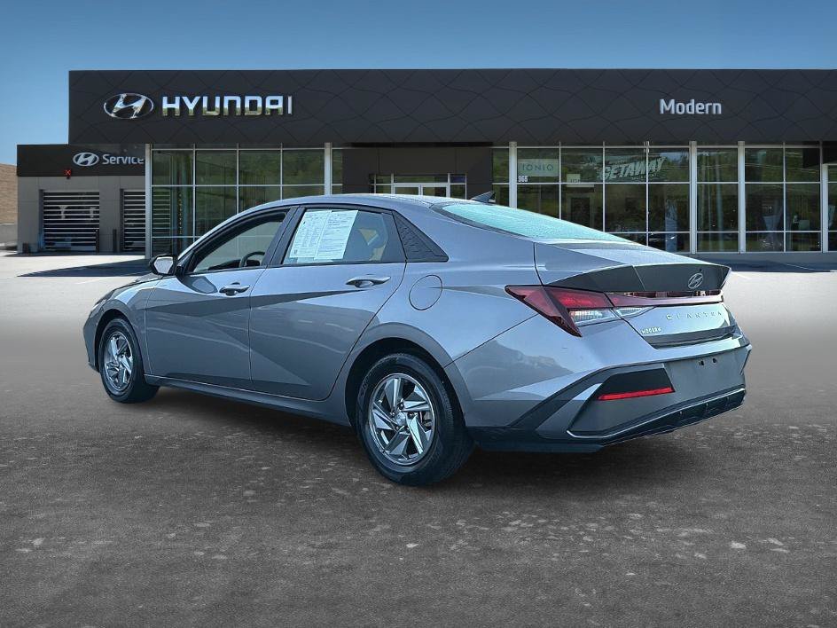 Certified Used 2024 Fluid Metal Hyundai SE image 5