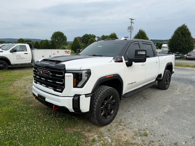 Used 2024 Summit White GMC AT4 image 2