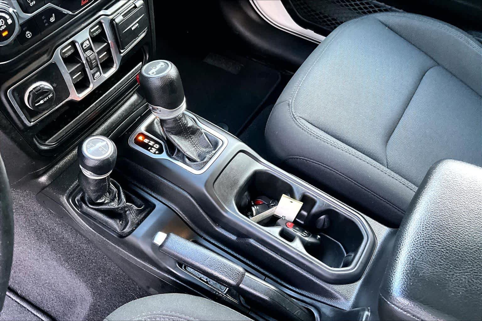 Used 2019 Bright White Clearcoat Jeep Sport Altitude image 15