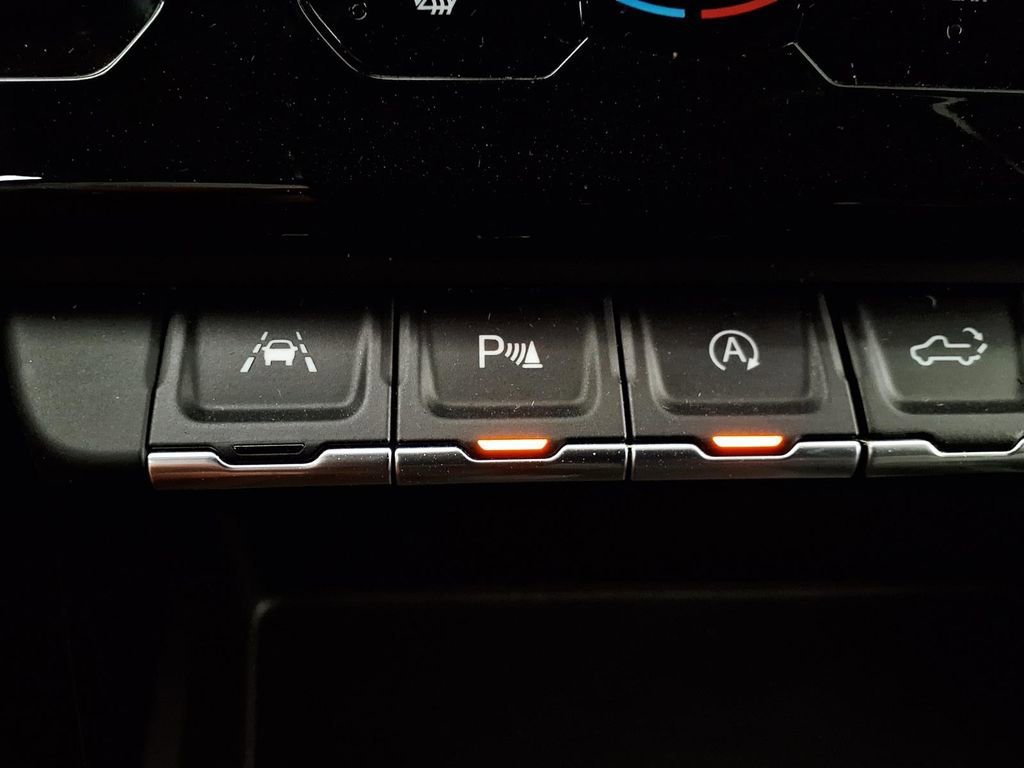 Used 2022 Onyx Black GMC AT4X image 21