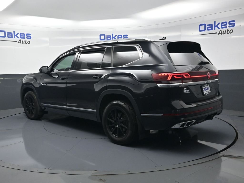 Used 2024 Deep Black Volkswagen 2.0T SEL Premium R-Line image 6