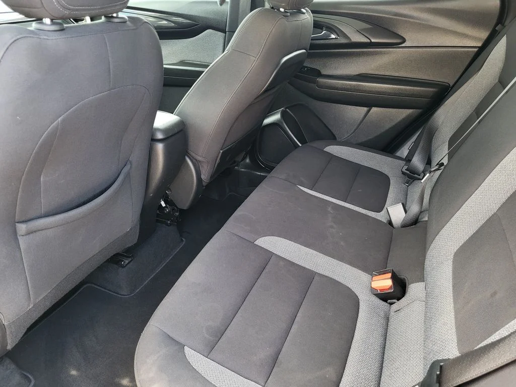 Used 2024 Sterling Gray Metallic Chevrolet LT image 21