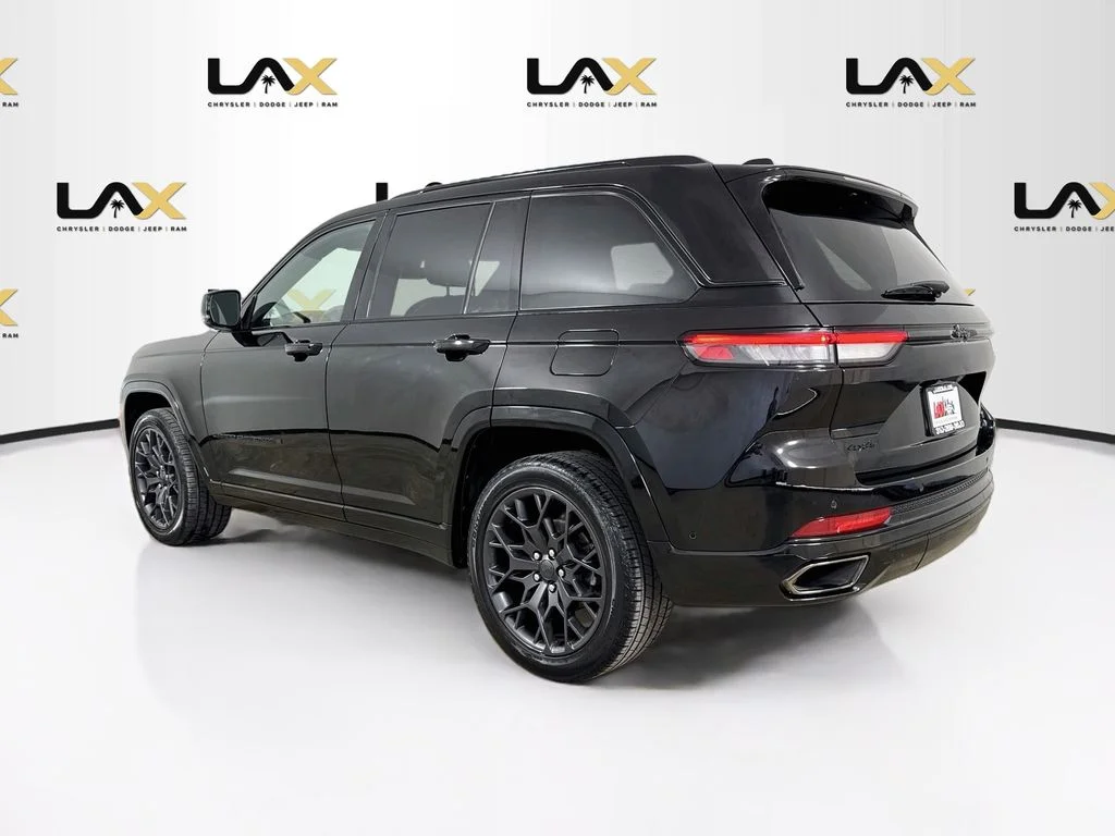Used 2025 Black Jeep Summit image 5