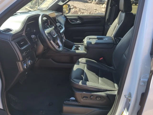 Used 2024 White GMC SLT image 16