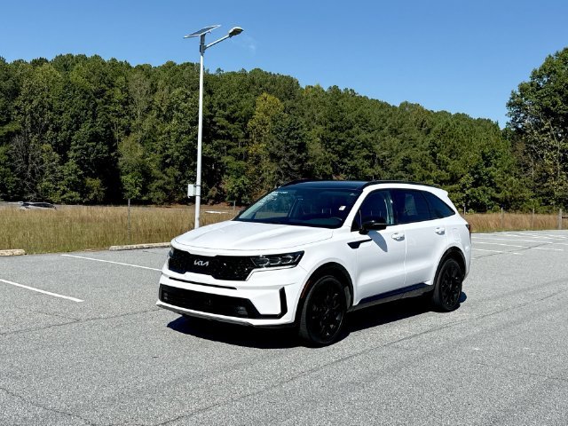 Used 2023 White Kia SX image 3