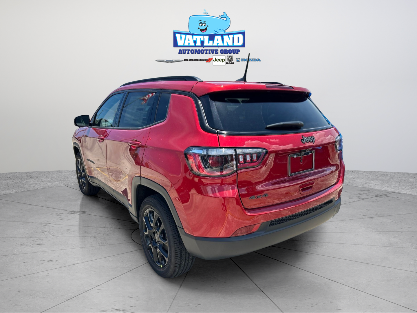 New 2026 Red Hot Pearl-Coat Exterior Paint Jeep Latitude image 3