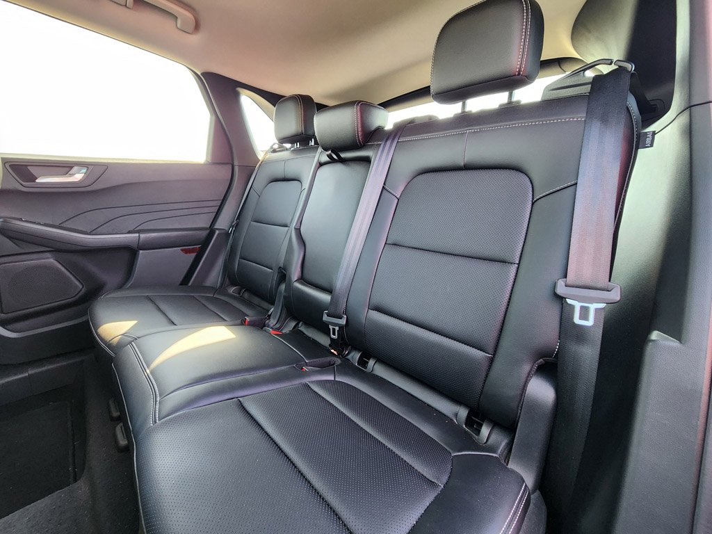 Used 2021 Antimatter Blue Metallic Ford SEL image 9