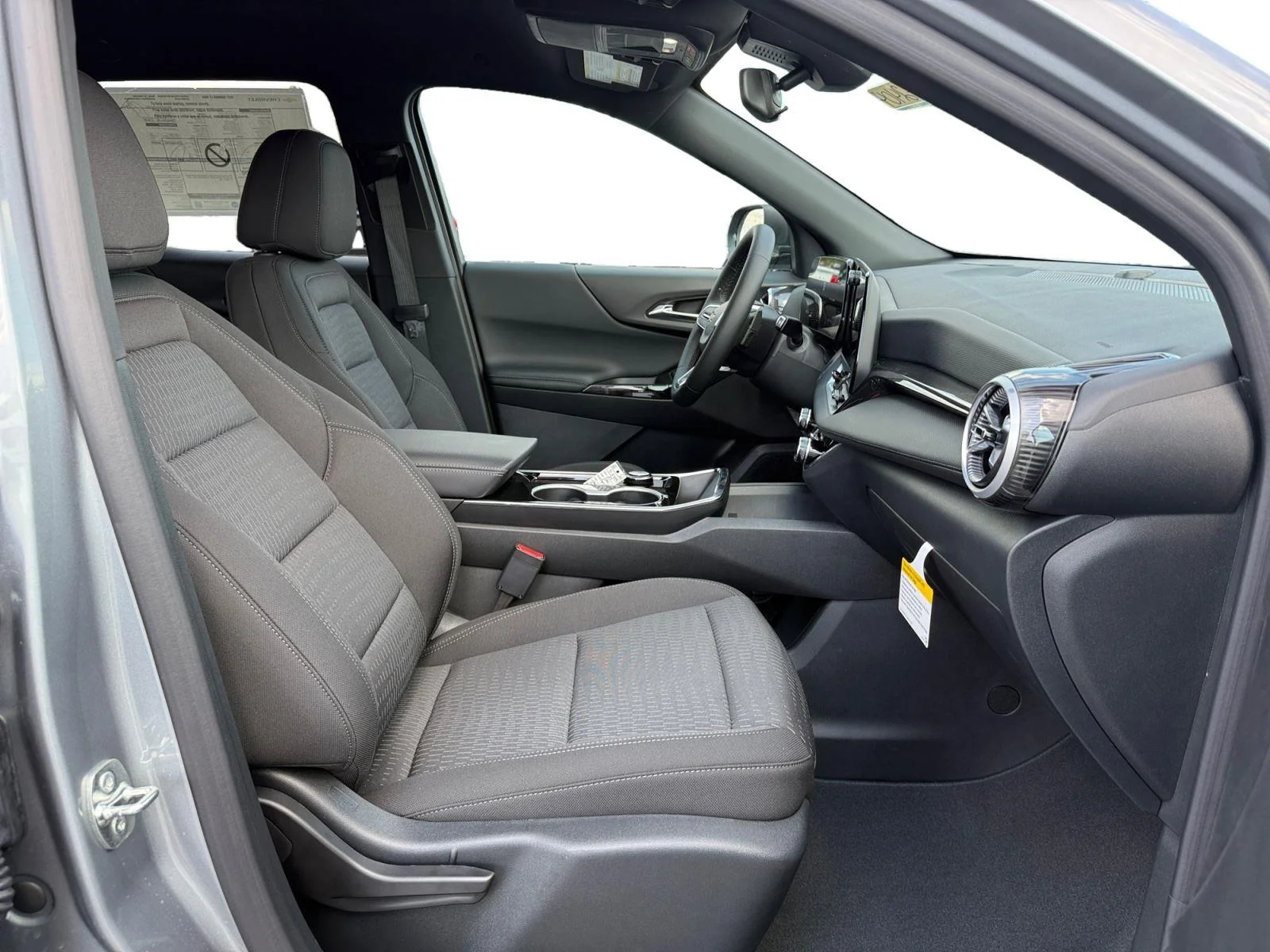 2027 Chevrolet Equinox LT - Photo 26