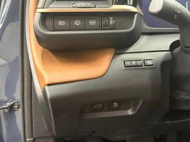 Used 2025 White Toyota XLE image 15