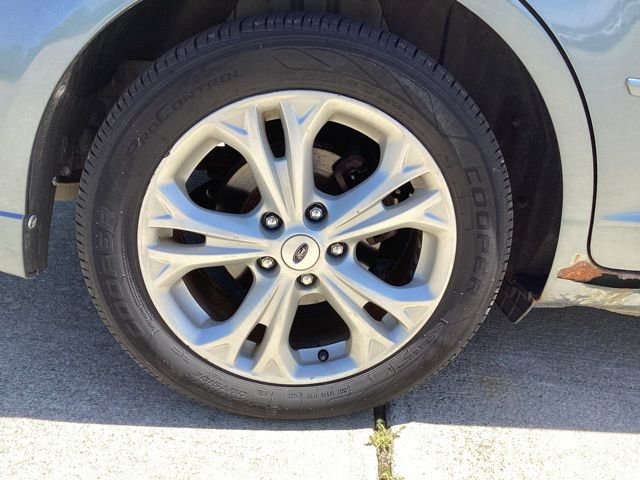 Used 2012 Blue Ford SE image 8