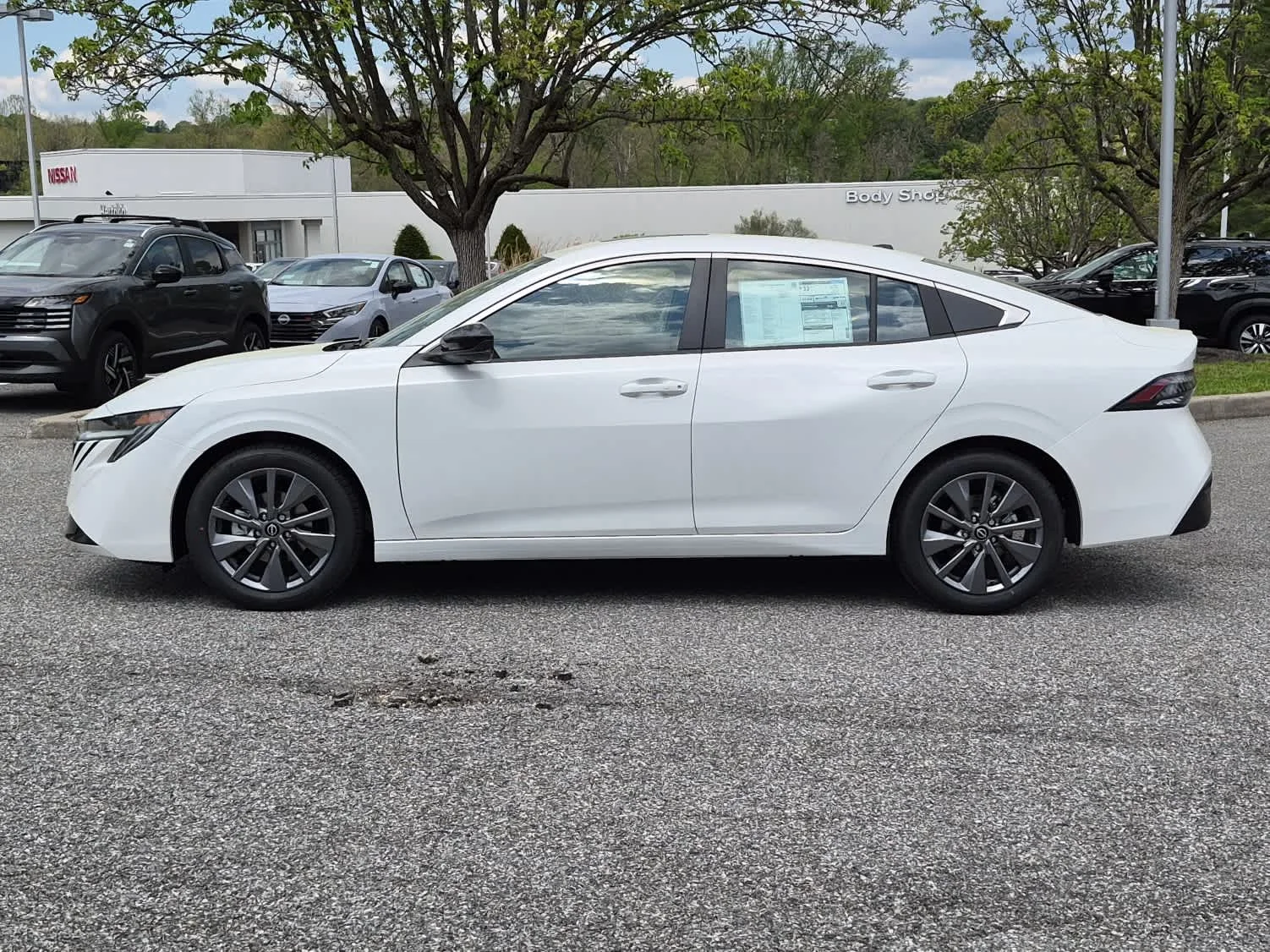 New 2026 Aspen White Tricoat Nissan SL image 5