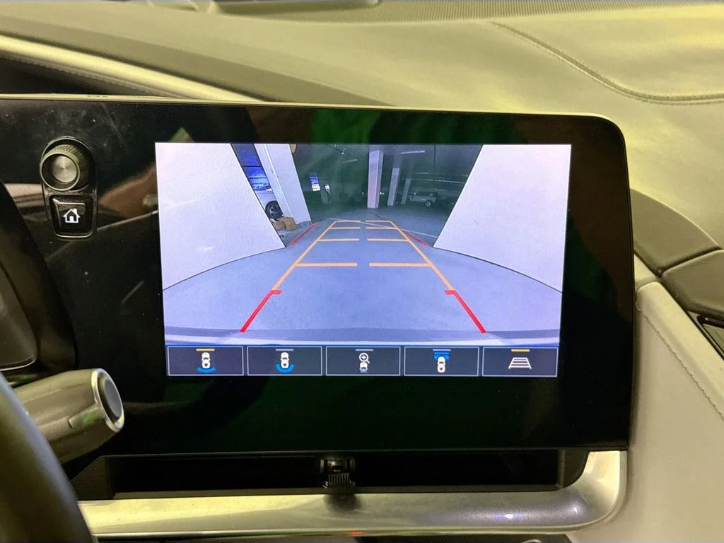 Used 2020 Silver Chevrolet Stingray image 13