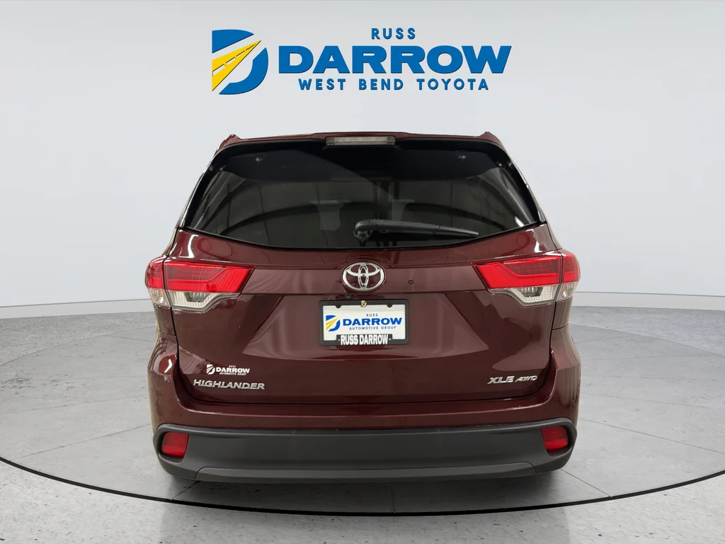 Used 2019 Red Toyota XLE image 40