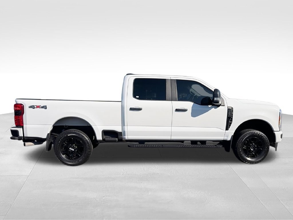 Used 2024 White Ford XL image 9
