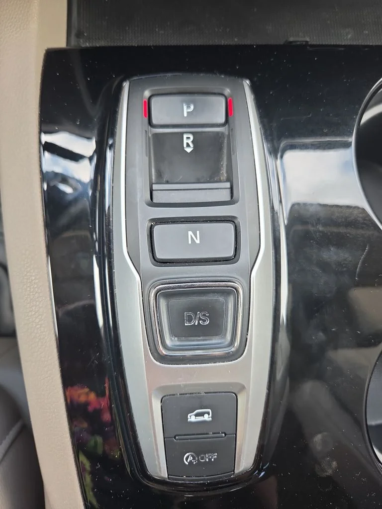 Used 2016 White Honda Touring image 49