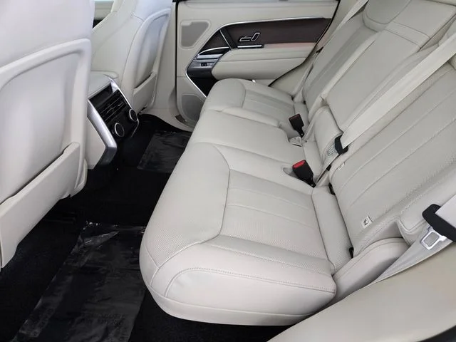 Used 2026 Batumi Gold Premium Metallic Land Rover SE image 5