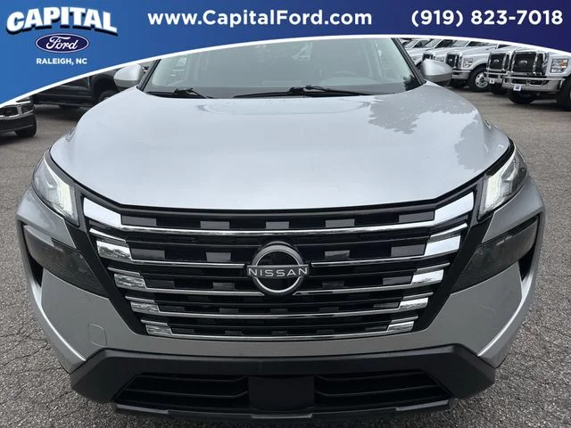 Used 2025 Silver Nissan SV image 10