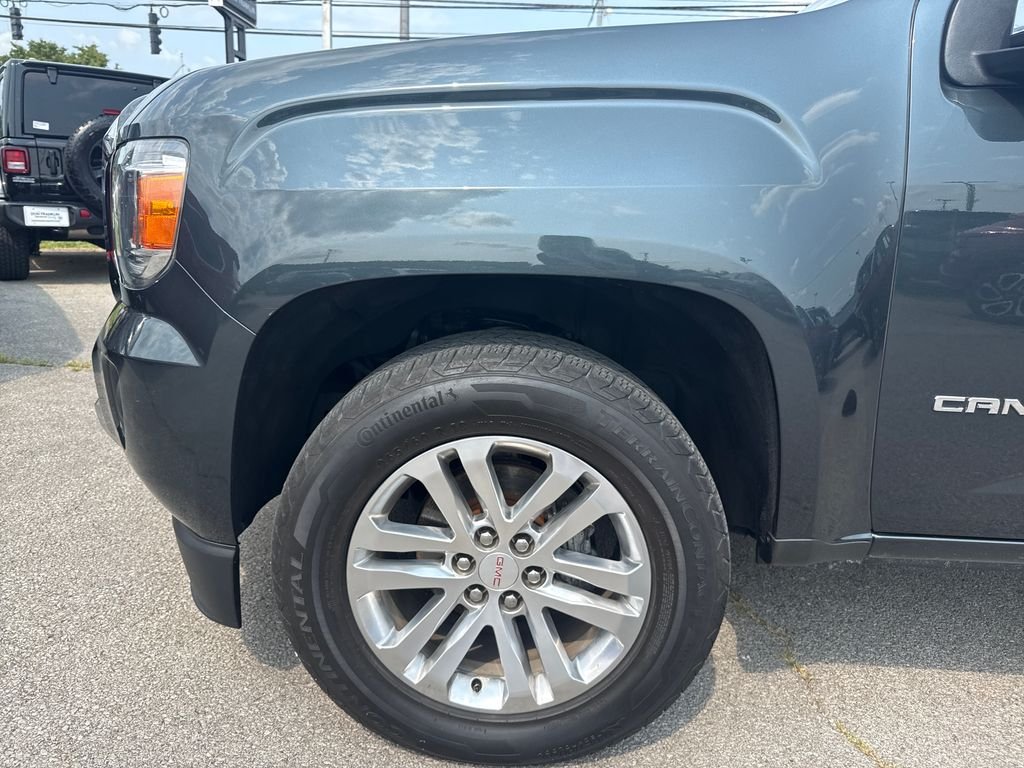 Used 2018 Gray GMC SLT image 10