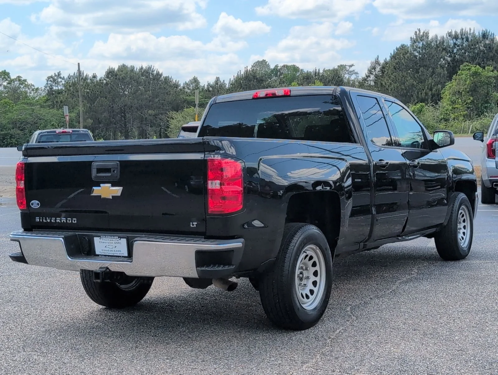 Used 2018 BLACK Chevrolet LT image 6