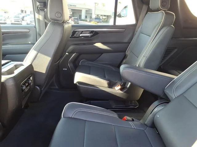 Used 2025 Lakeshore Blue Metallic Chevrolet Premier image 10