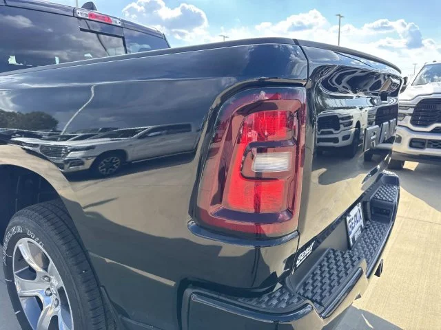 New 2026 Diamond Black Crystal Pearl-Coat Exterior Paint RAM Express image 15