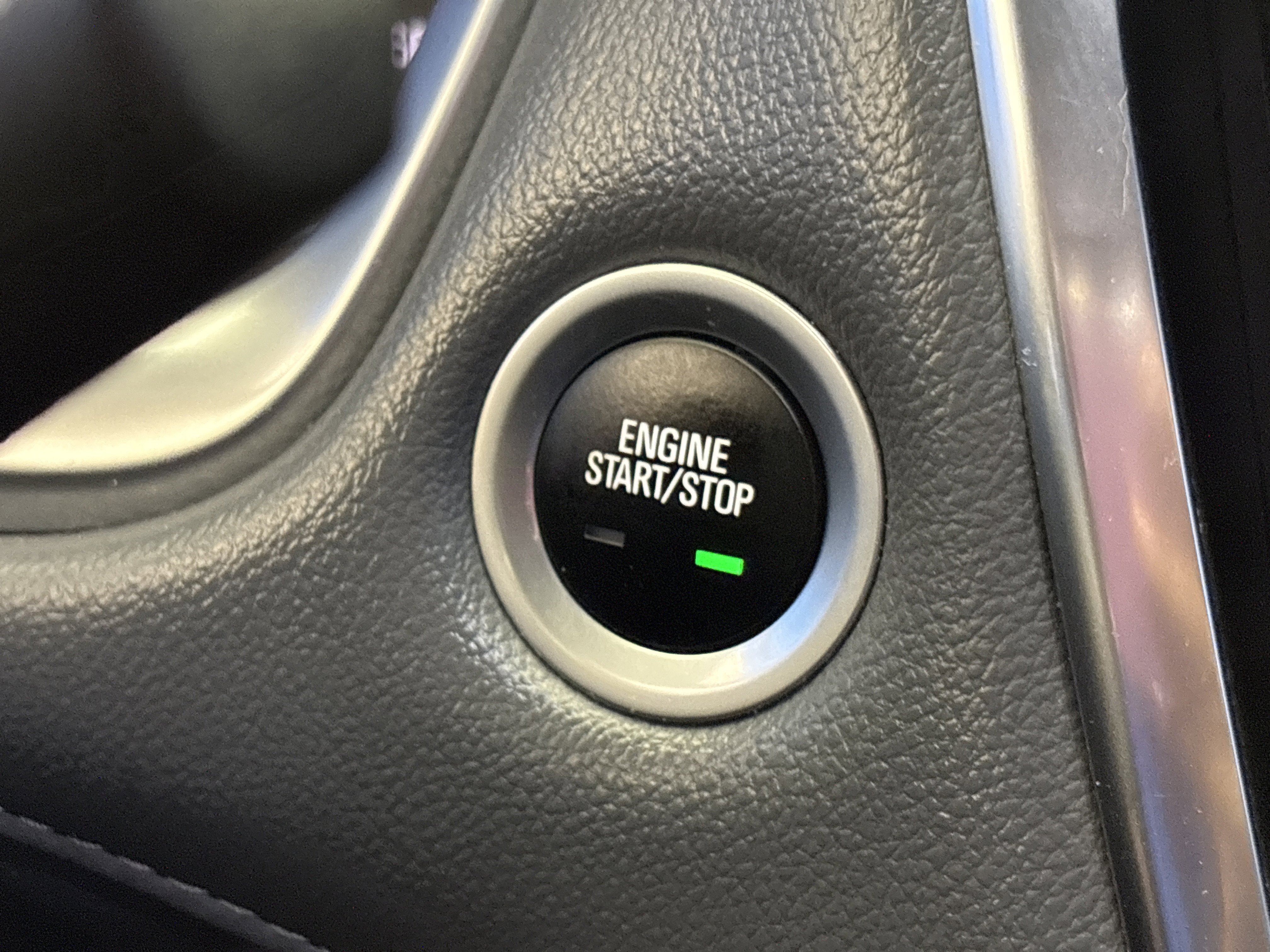 Used 2019 Summit White Chevrolet LT Leather image 23