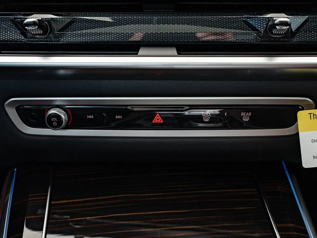 New 2026 Carbon Black Metallic BMW xDrive40i image 38